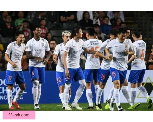 莱奥圣西罗进球后庆祝瞬间引球迷热议的精彩画面